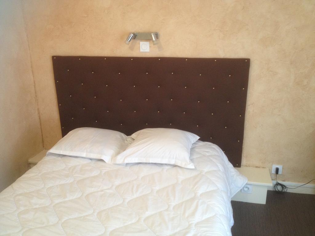 Hotel Fleuritel Charleville-Mézières Kültér fotó
